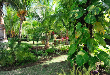 Villa avec piscine et jardin 4