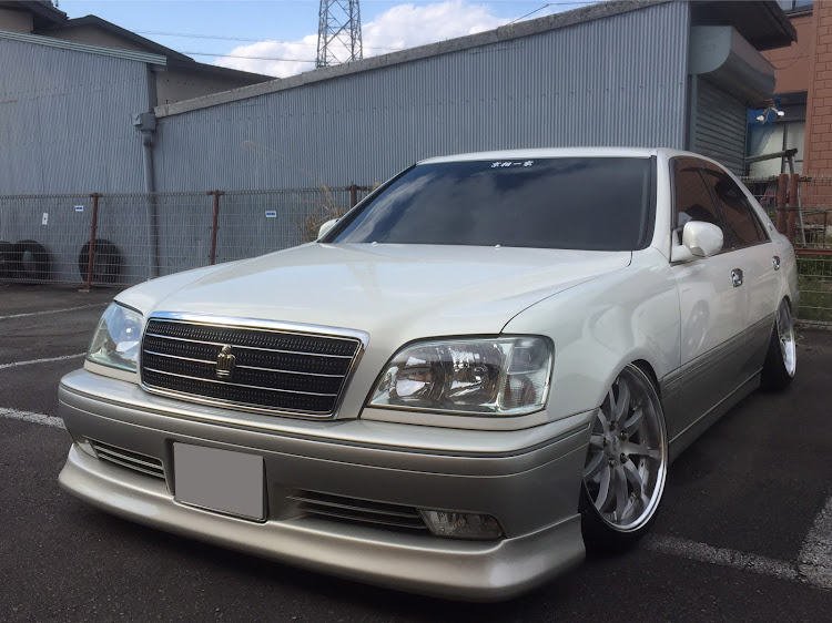 クラウンロイヤルの車高調整に関するカスタム事例の投稿画像4枚目