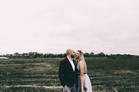 Fotógrafo de bodas Viktoriya Carkova (vikatsarkova). Foto del 17 de noviembre 2017