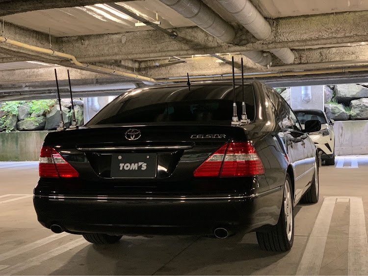 セルシオのセルシオ30後期・警護車仕様・TOM'Sに関するカスタム事例の投稿画像3枚目