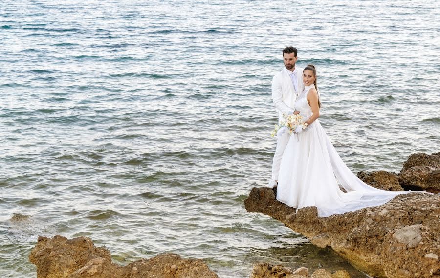 ช่างภาพงานแต่งงาน Kostas Sinis (sinis) ภาพเมื่อ 14 พฤศจิกายน 2022