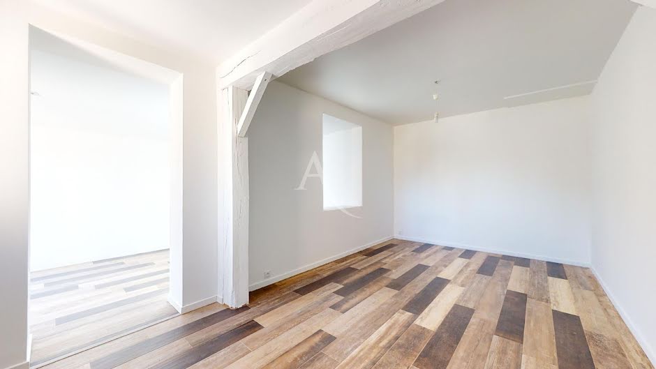 Vente maison 5 pièces 117 m² à Saint-Etienne-du-Rouvray (76800), 200 000 €