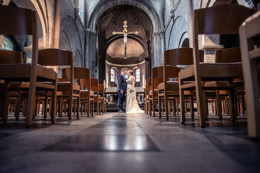 Fotografo di matrimoni Davy Huygen (davyhuygen). Foto del 17 aprile 2019