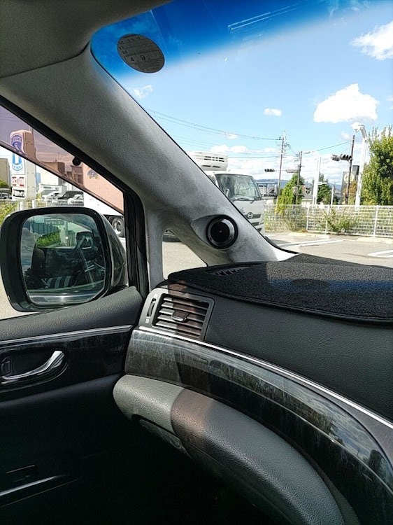 エルグランドのAピラー加工・ツィーター埋め込み・車検おわりました・E52エルグランドに関するカスタム事例の投稿画像2枚目