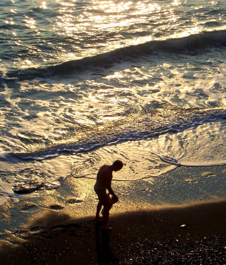 Primi passi con papà...in riva al mare di cicealix