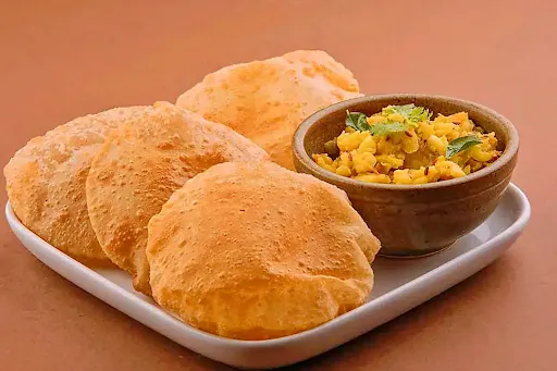 Jeera Aloo With 5 Poori