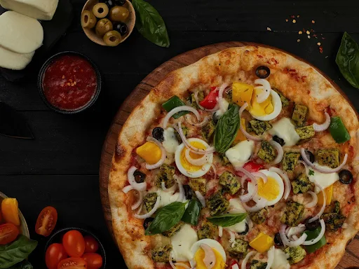 Pesto Chicken & Egg Pizza