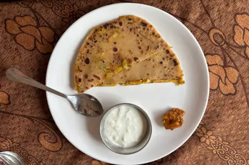 2 Aloo Pyaaj Paratha