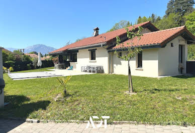 House with pool and terrace 12