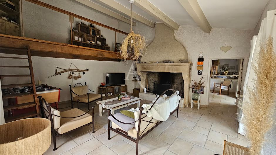 Vente maison 8 pièces 179.93 m² à Nimes (30000), 499 000 €