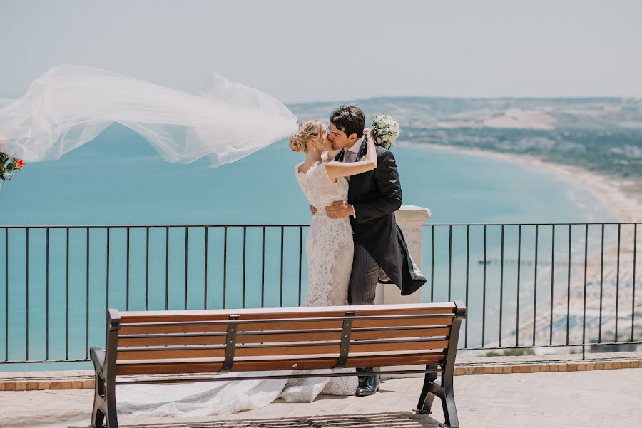 Fotógrafo de casamento Brunella Fratini (brunellafratini). Foto de 1 de março 2023