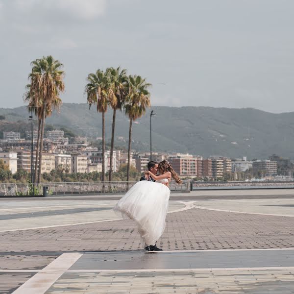 Fotógrafo de casamento Luigi Montoro (montorofotograf). Foto de 12 de julho 2023