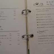 上樓看看咖啡廳 arthere cafe