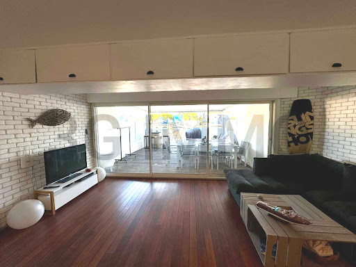 Seaside apartment with terrace 4