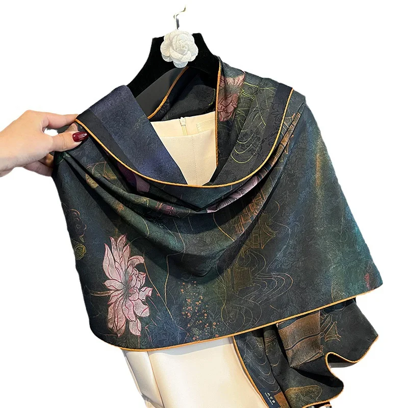 Damen Retro-Schal mit Rosen-, Lotus- und Duftwolken-Imitat. Bedruckt, stilvoll und warm. Perfekt für elegante Outfits.