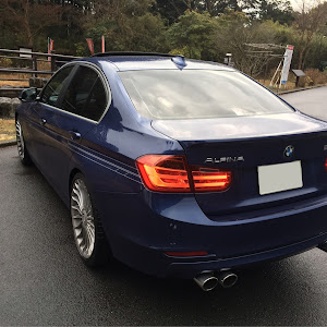 B3 BiTurbo リムジン