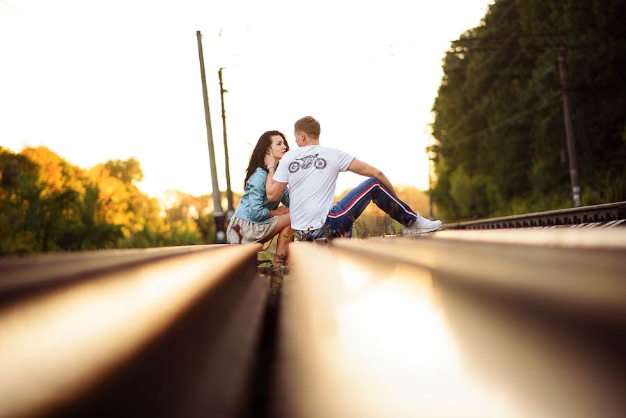 Jurufoto perkahwinan Lena Zotova (zotovalena). Foto pada 10 Oktober 2018