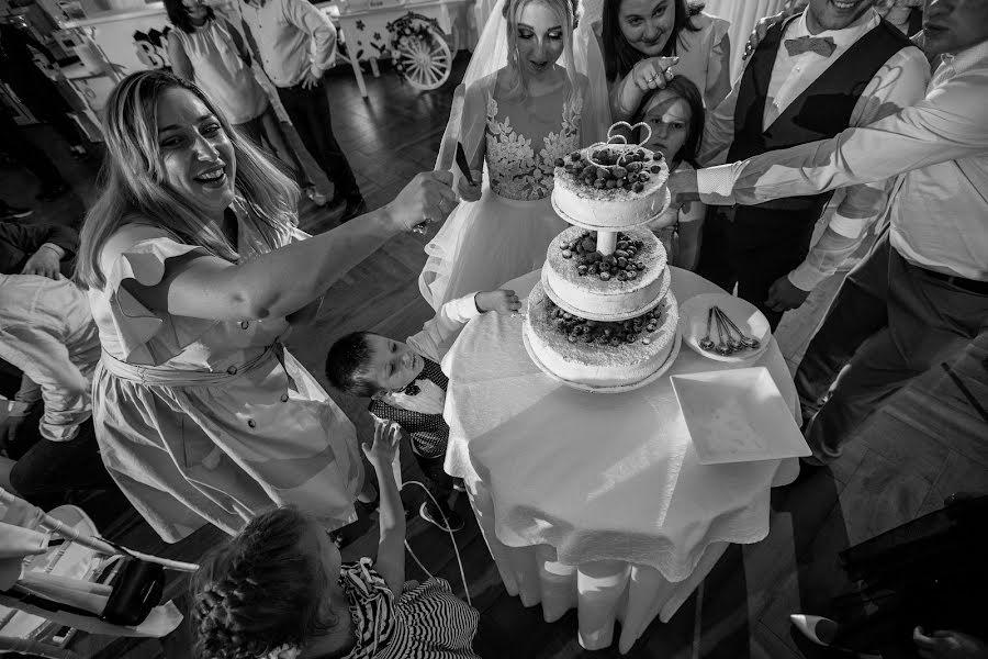 Wedding photographer Vlad Eshmetev (vladphotospb). Photo of 31 July 2019