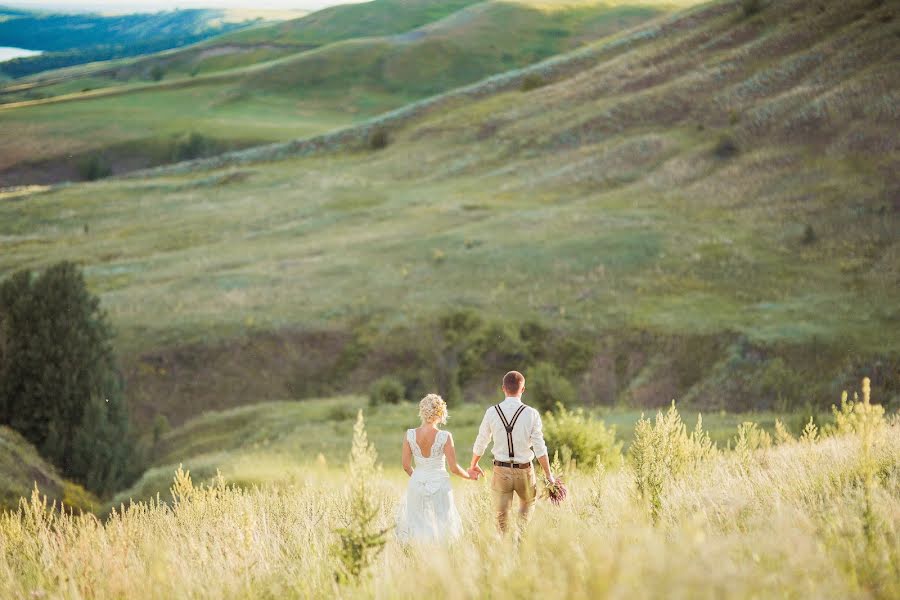 Wedding photographer Anna Kolmakova (anutakolmakova). Photo of 15 May 2017