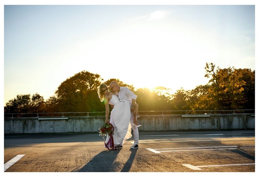 Fotógrafo de casamento Marcin Bogulewski (galeriaobrazu). Foto de 13 de outubro 2022