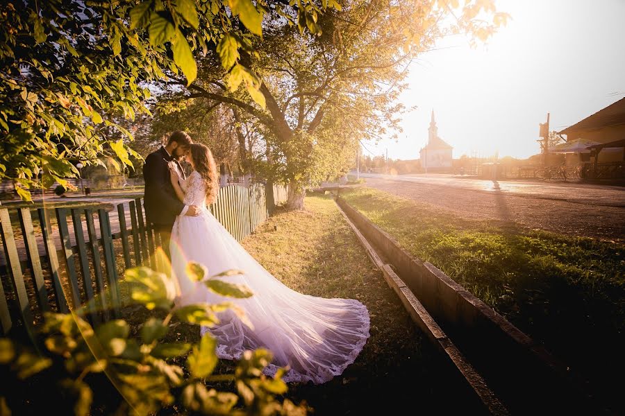 Fotograf ślubny Alexie Kocso Sandor (alexie). Zdjęcie z 4 września 2017