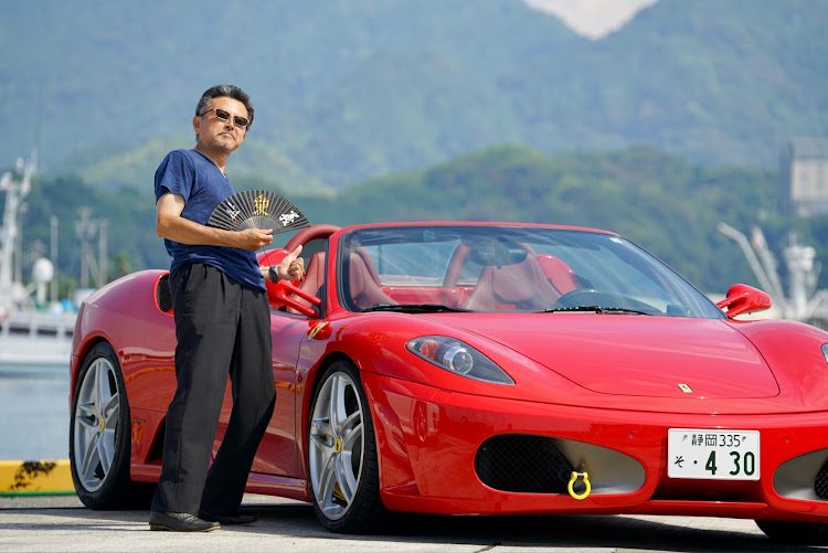 F430 スパイダーの世界平和会議・世界首脳会談・ジャガーXF・ポルシェパナメーラ・ダッジチャレンジャーに関するカスタム事例の投稿画像5枚目