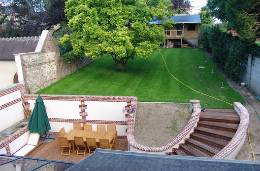 House with terrace 1