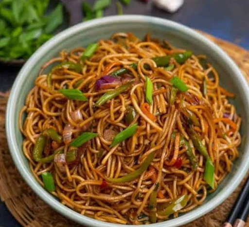 Veg Hakka Sakka Chowmein