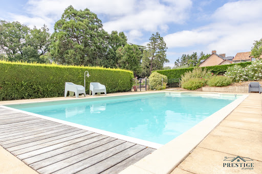 House with pool and garden 2