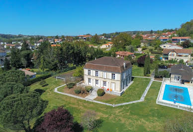 House with pool and terrace 2