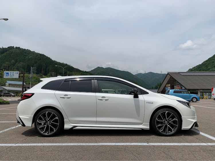 カローラツーリングの納車・ライト点灯に関するカスタム事例の投稿画像2枚目