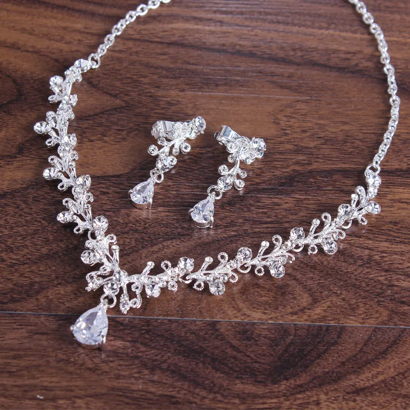 Title 6, Ensemble Collier et Boucles dOreilles Style Co...