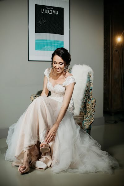 Wedding photographer Zhenya Trastandeckaya (jennytr). Photo of 13 April 2019