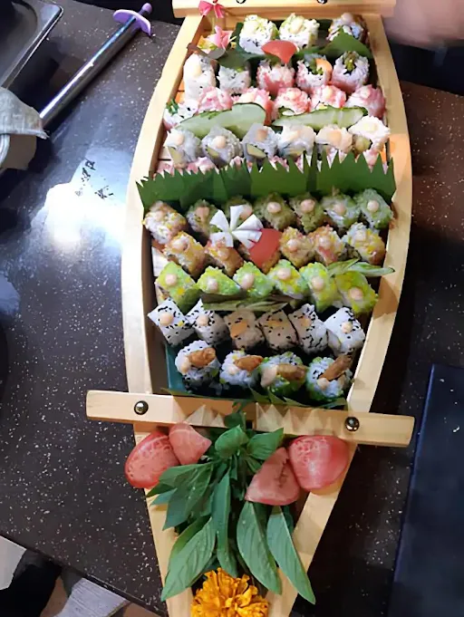 Non Veg Assorted Sushi Boat