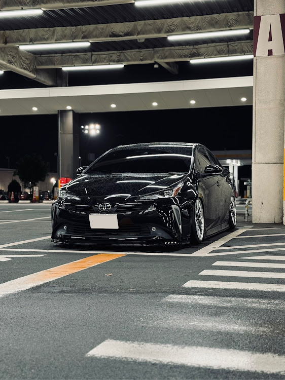 プリウスのAVANZARE・Kuhl Racing・iPhoneクオリティ・ちょっとした変化に関するカスタム事例の投稿画像1枚目