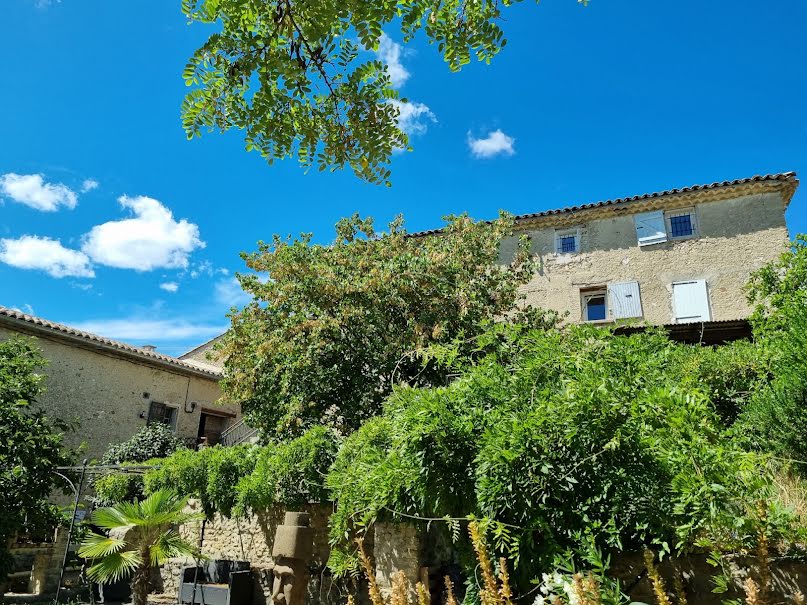 Vente propriété 12 pièces 320 m² à Forcalquier (04300), 997 500 €