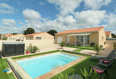 Villa avec piscine et jardin 3