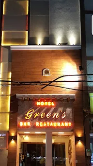 Hotel Green's Bar & Restaurant photo 3