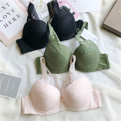 Title 6, Large, thin lace lingerie with a beautiful brea...