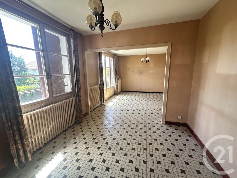 Vente maison 4 pièces 78.3 m² à Varennes-Vauzelles (58640), 129 000 €