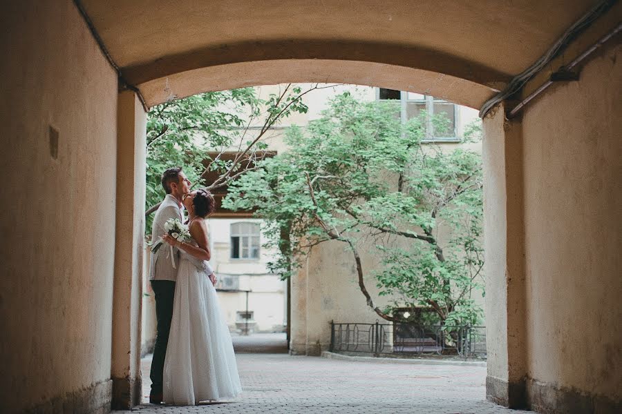 Photographe de mariage Yuliya Smolyar (bjjjork). Photo du 7 mars 2014