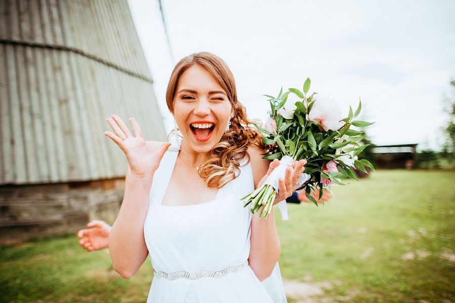 Fotógrafo de casamento Anastasiya Shaferova (shaferova). Foto de 24 de setembro 2017