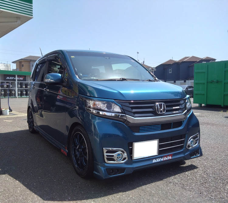 N-WGN カスタムのHONDA The Power of Dreams・ワークス系メーカーパーツ・無限MUGENに関するカスタム事例の投稿画像1枚目