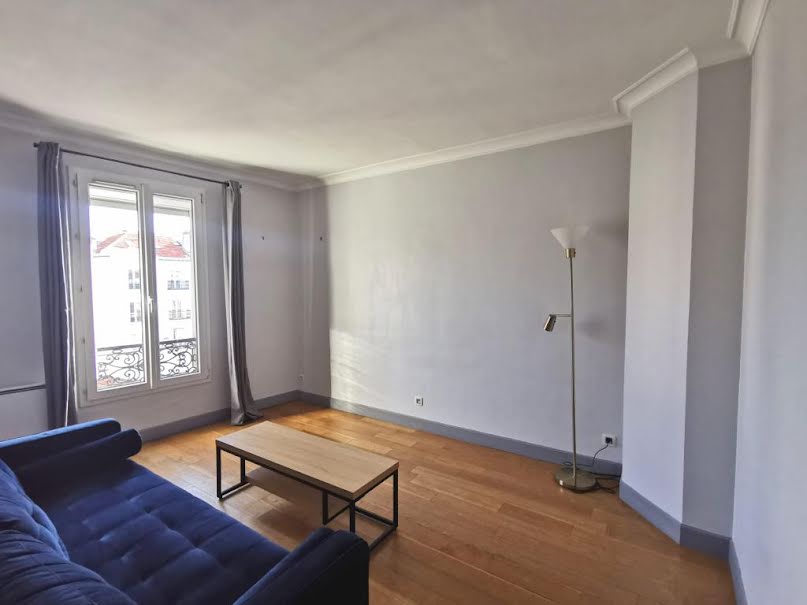 Location meublée appartement 2 pièces 38 m² à Charenton-le-Pont (94220), 1 250 €