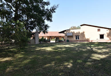 Property with pool 5