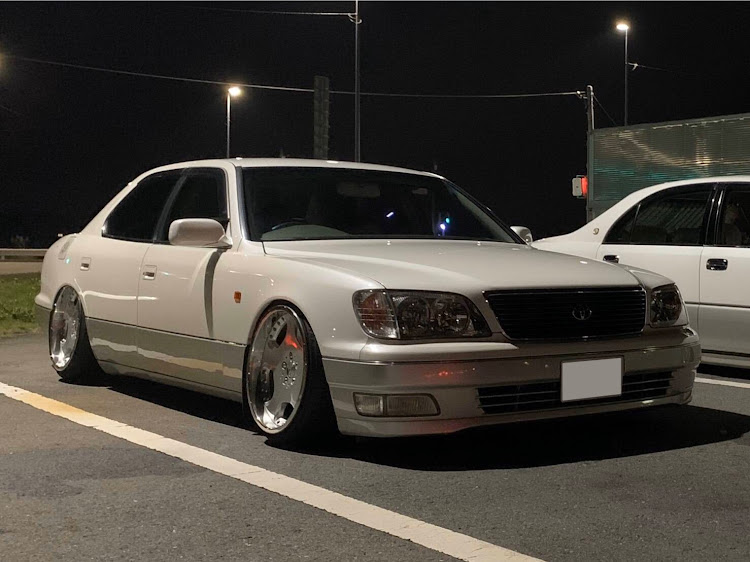 セルシオの純ベタ・車高調整・コロナウイルスに負けるな・愛車に感謝・20後期セルシオに関するカスタム事例の投稿画像1枚目