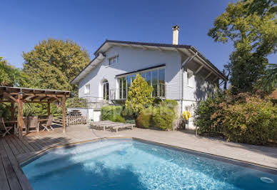 House with pool and terrace 11