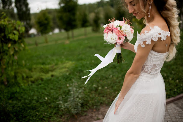 Fotografo di matrimoni Olya Savva (olhasavva). Foto del 13 giugno 2020