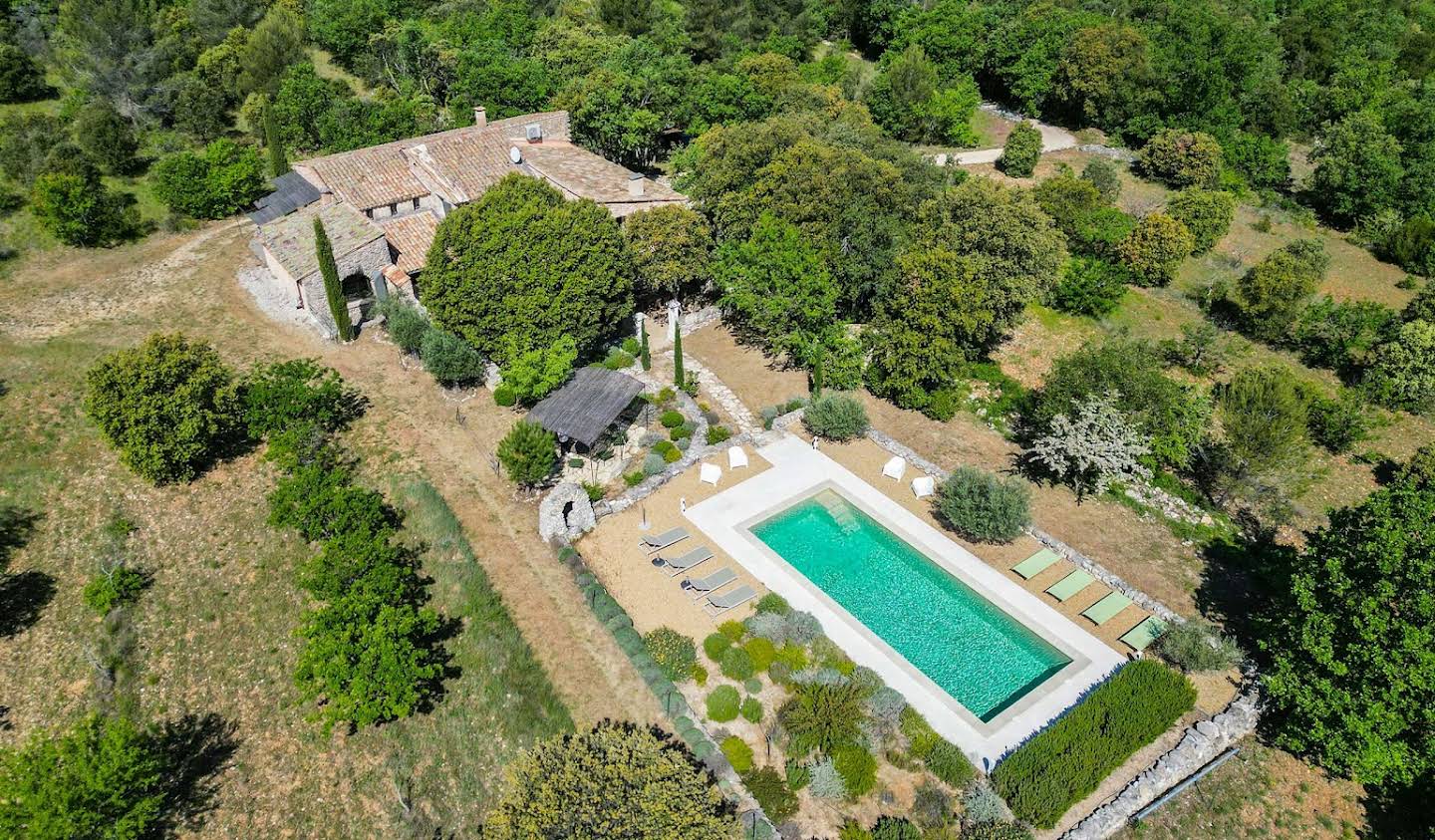 House with pool and garden Ménerbes