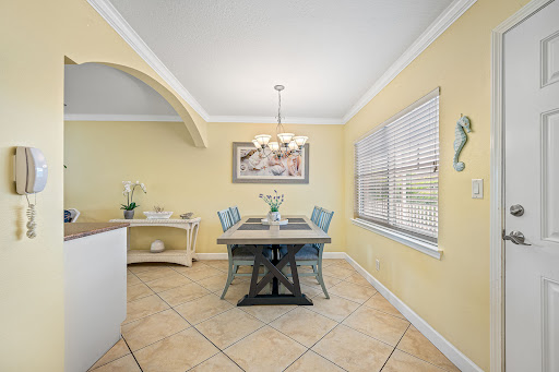 Apartment with pool 5